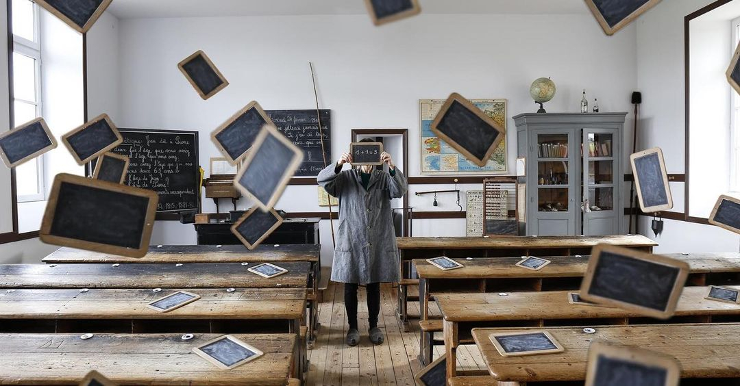 Visite guidée et écriture au porte-plume au Musée de l'école rurale en Bretagne à Trégarvan